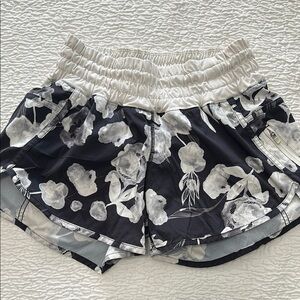 Lululemon floral Women's Shorts